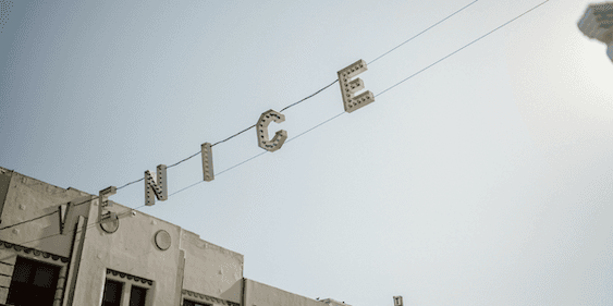 blog header image_investing locally vs globally